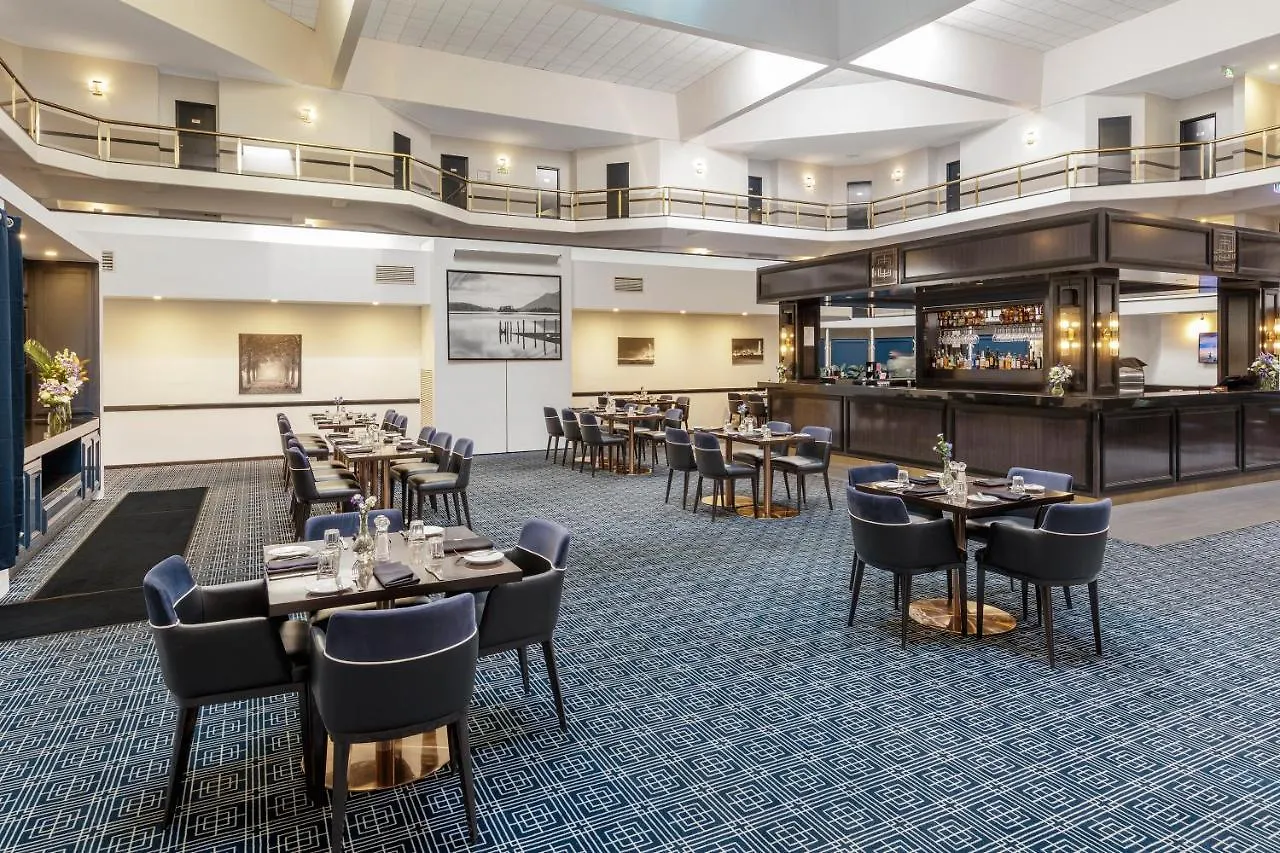 Ramada By Wyndham Diplomat Canberra Hotel