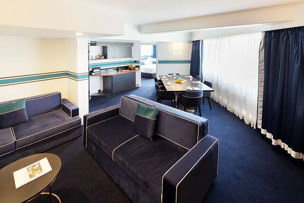 Hotel Ramada By Wyndham Diplomat Canberra