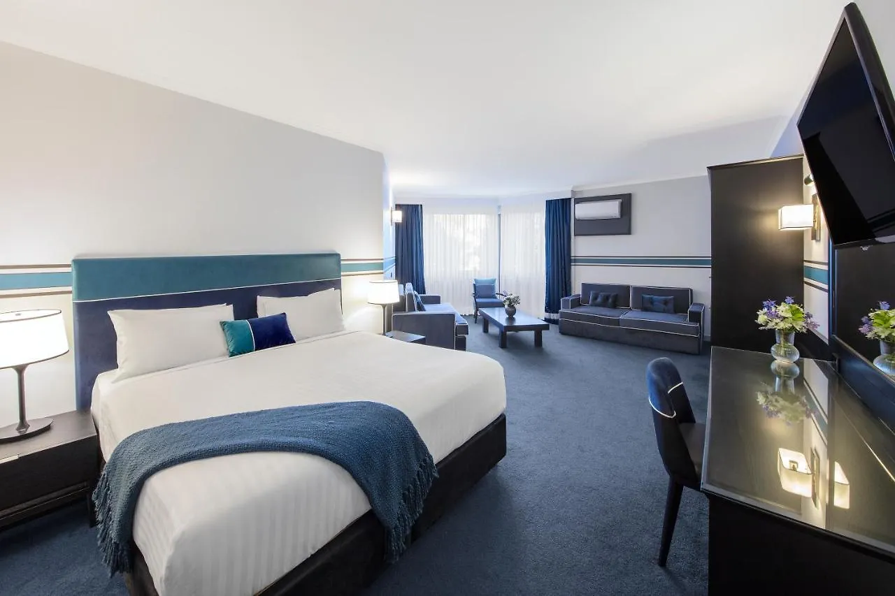 Ramada By Wyndham Diplomat Canberra contacts