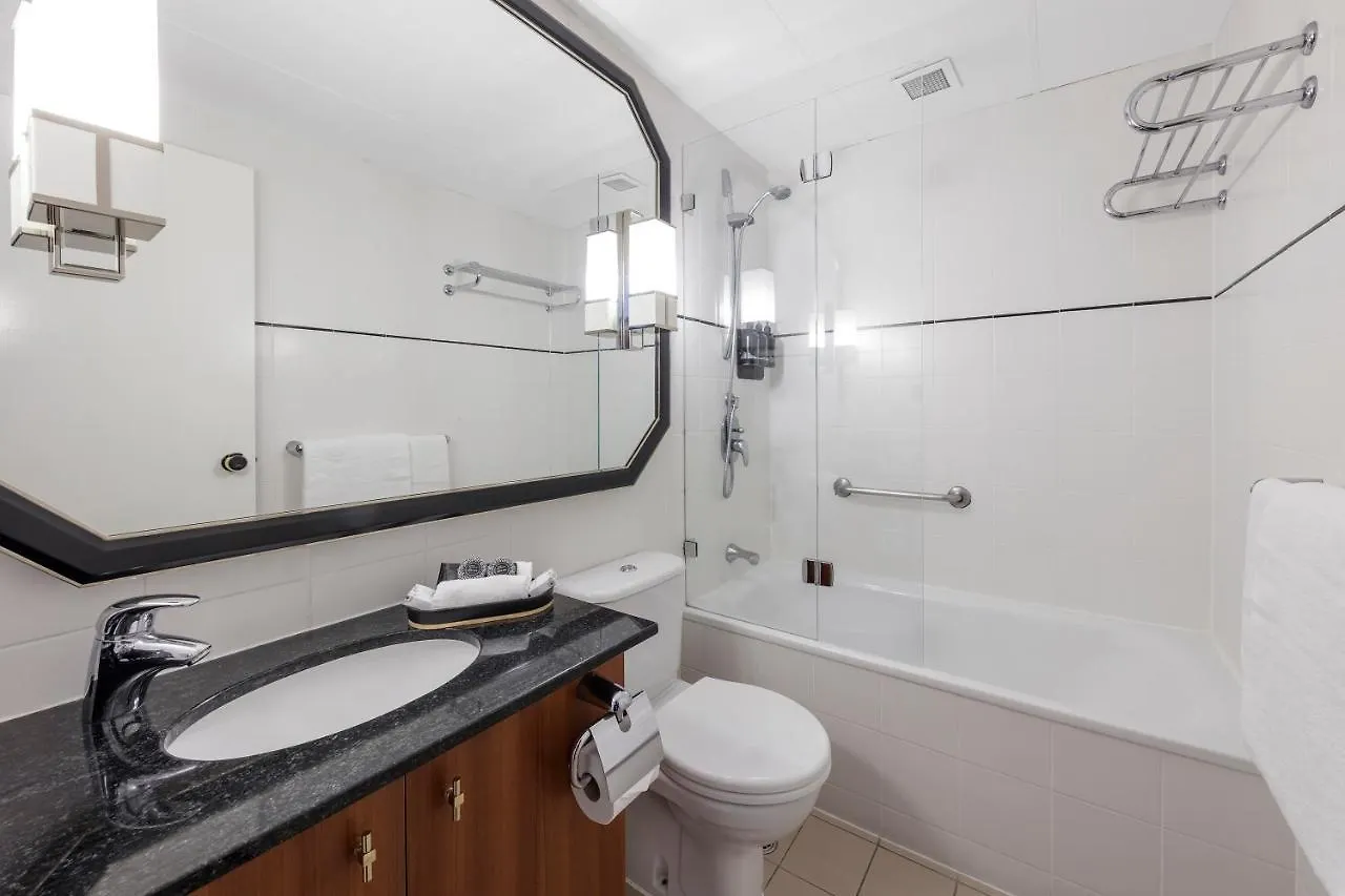 **** Hotel Ramada By Wyndham Diplomat Canberra Australia