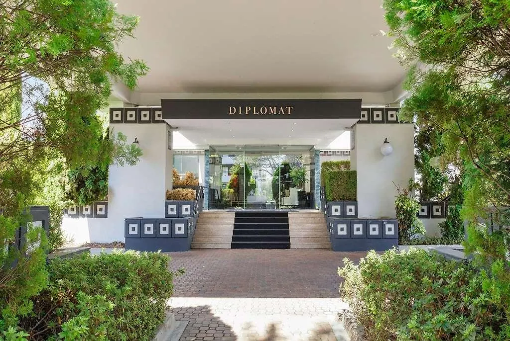 Ramada By Wyndham Diplomat Canberra